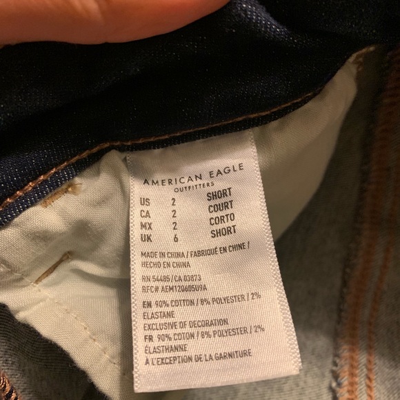 American eagle jeans (size 2) stretchy - Picture 3 of 3